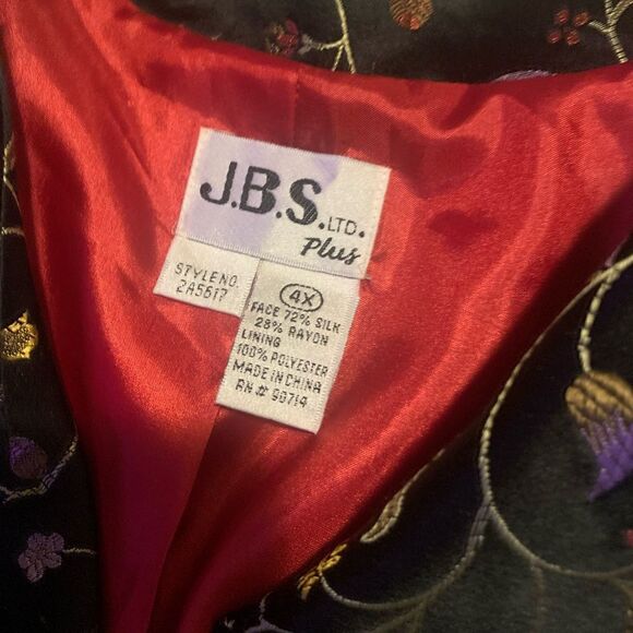 Vintage Dead Stock J.B.S. Silk Black and Red Floral Women's Jacket - Picture 10 of 11